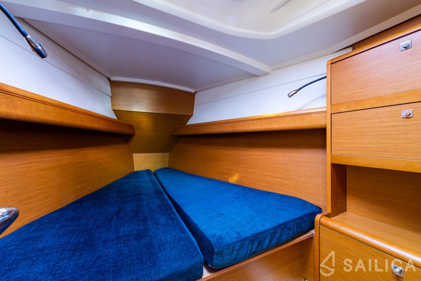 Sun Odyssey 379 - Yacht Charter Sailica