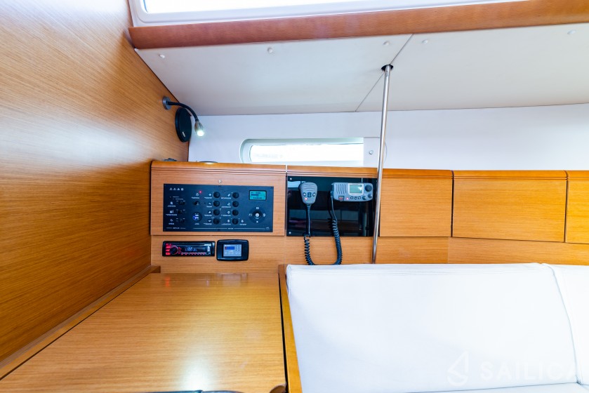Sun Odyssey 379 - Yacht Charter Sailica