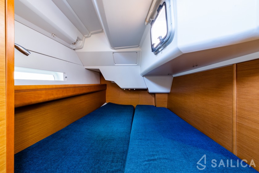 Sun Odyssey 379 - Yacht Charter Sailica