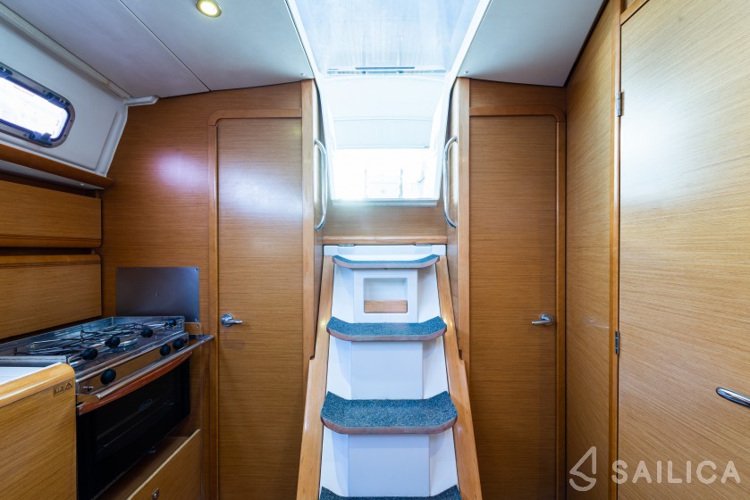 Sun Odyssey 379 - Yacht Charter Sailica