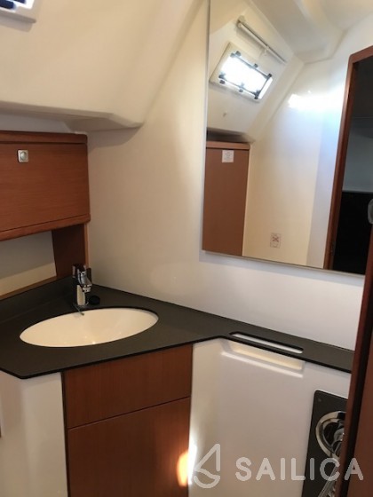Bavaria Cruiser 46 - Yacht Charter Sailica