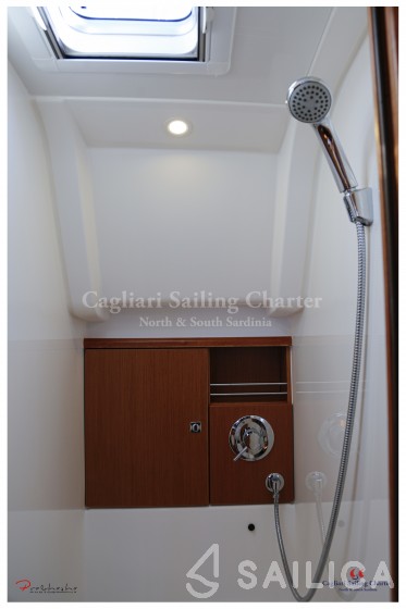 Bavaria Cruiser 46 - Yacht Charter Sailica