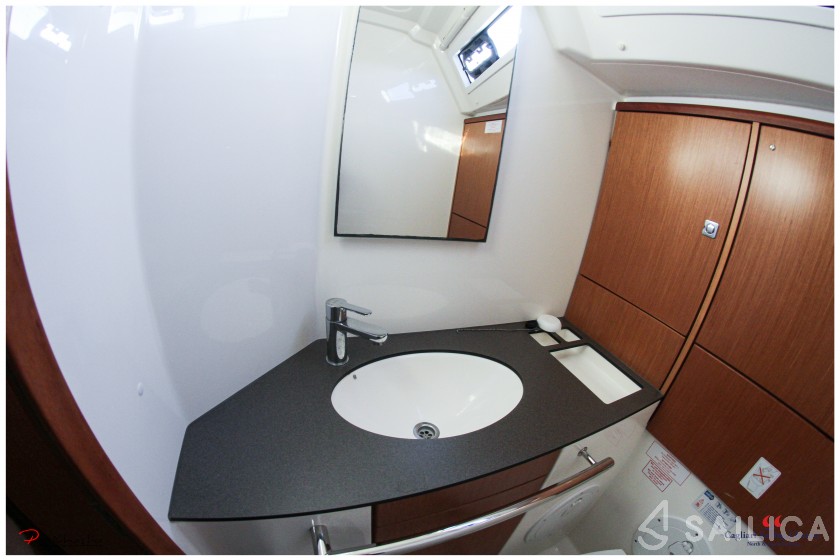 Bavaria Cruiser 46 - Yacht Charter Sailica