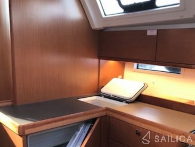 Bavaria Cruiser 46 - Yacht Charter Sailica