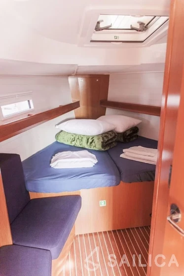Bavaria 40 Cruiser - Yacht Charter Sailica