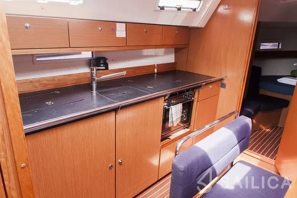 Bavaria 40 Cruiser - Yacht Charter Sailica