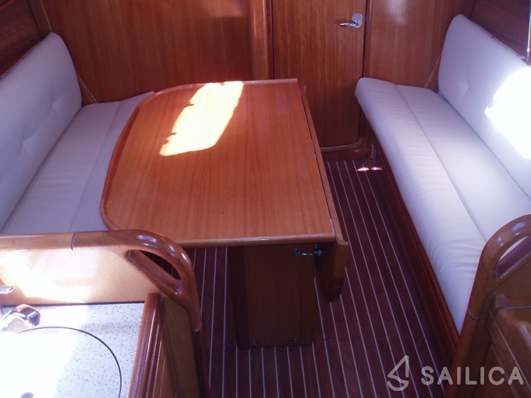 Bavaria 30 Cruiser - Yacht Charter Sailica