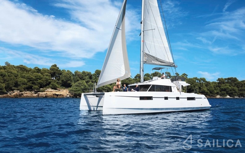 Nautitech 46 Fly - Yacht Charter Sailica