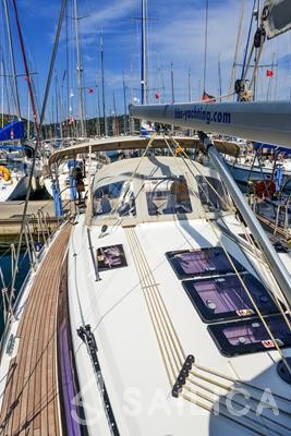 Bavaria 37 Cruiser - Yacht Charter Sailica