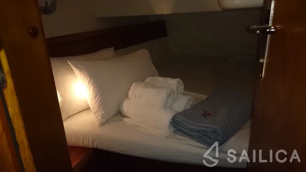 Sun Odyssey 36.2 - Yacht Charter Sailica