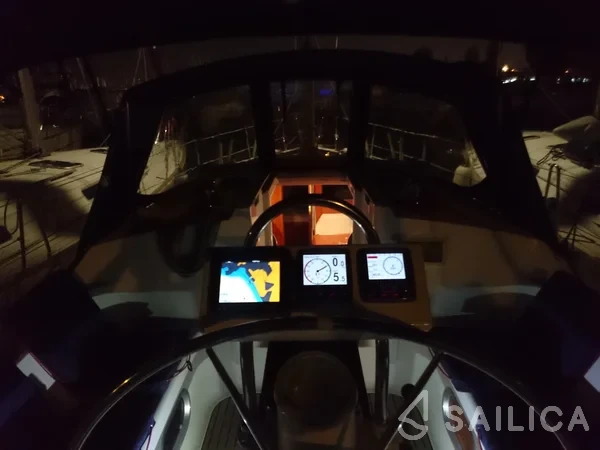 Sun Odyssey 36.2 - Yacht Charter Sailica
