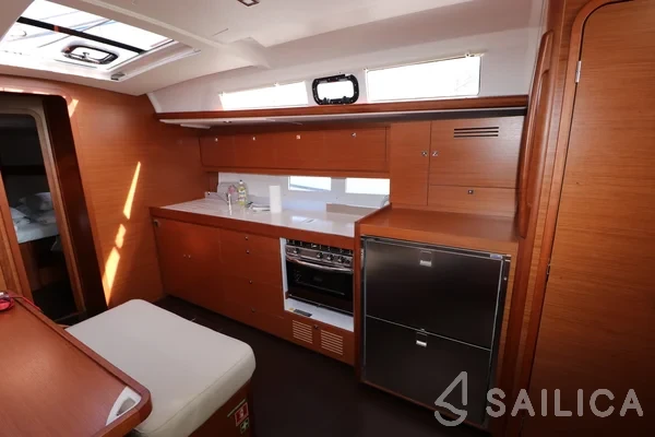 Dufour 460 GL - Yacht Charter Sailica