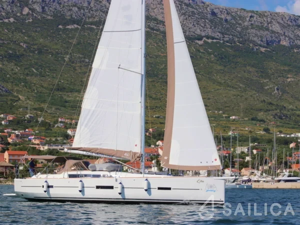Dufour 460 GL - Yacht Charter Sailica