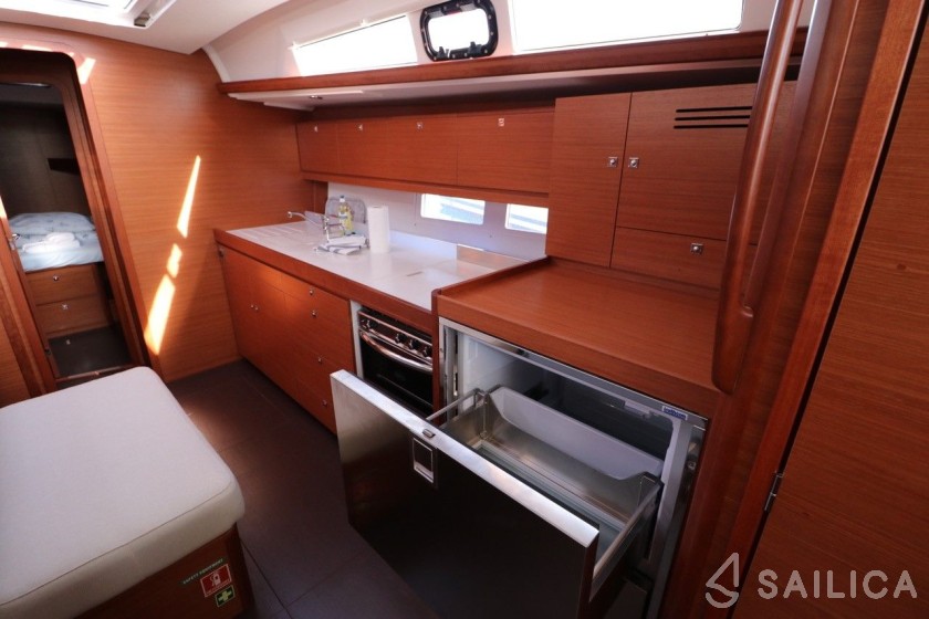 Dufour 460 GL - Yacht Charter Sailica