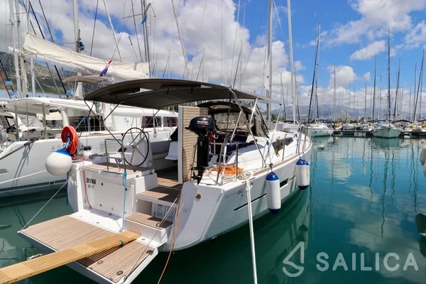 Dufour 460 GL - Yacht Charter Sailica