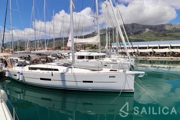 Dufour 460 GL - Yacht Charter Sailica