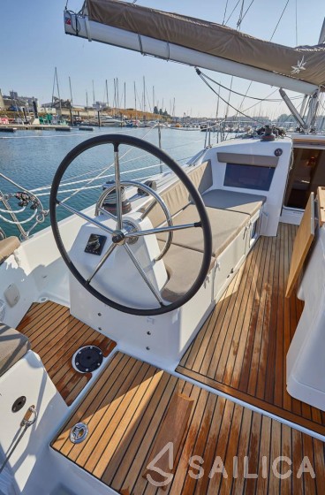 Sun Odyssey 410 - Yacht Charter Sailica