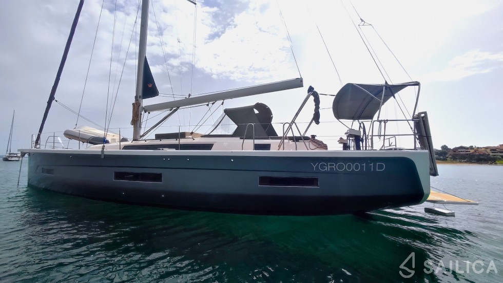 Dufour 530 - Yacht Charter Sailica