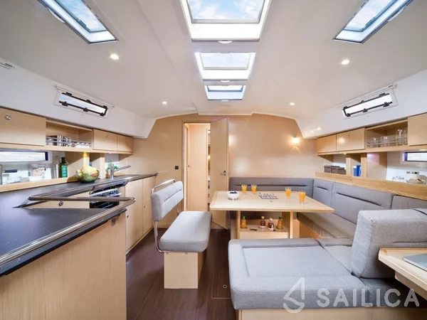 Bavaria 45 Cruiser - Yacht Charter Sailica