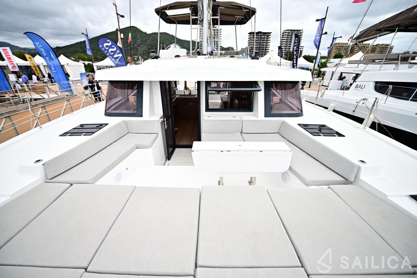 Bali 4.8  - Yacht Charter Sailica