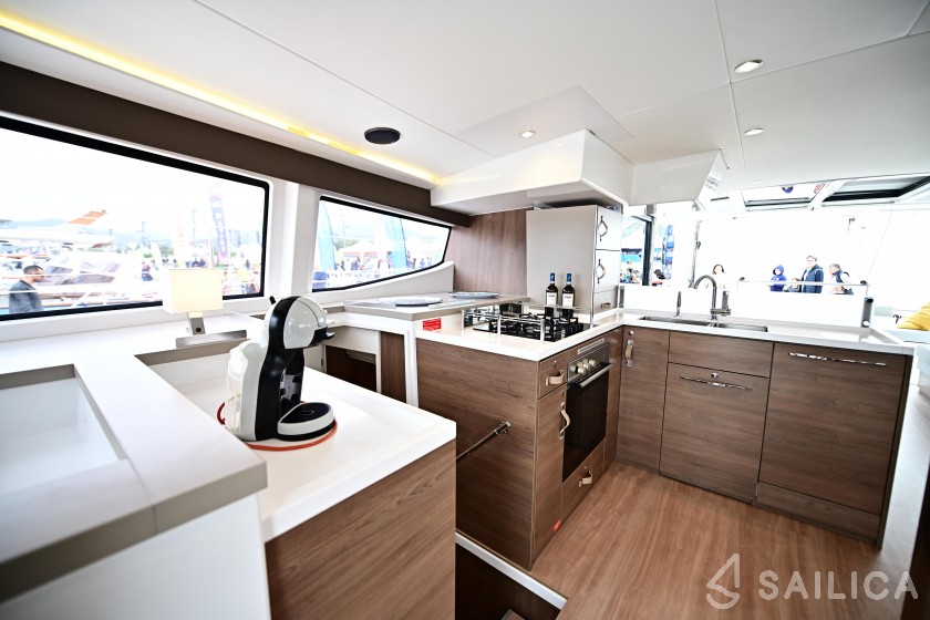 Bali 4.8  - Yacht Charter Sailica