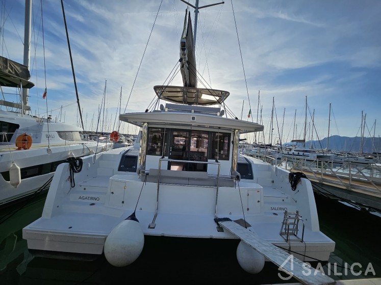 Bali 4.8  - Yacht Charter Sailica