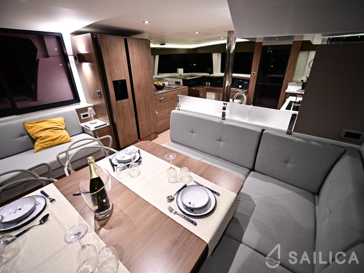 Bali 4.8  - Yacht Charter Sailica