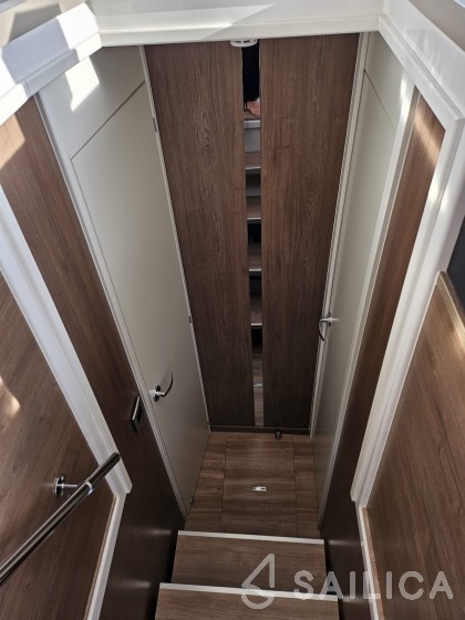 Bali 4.8  - Yacht Charter Sailica