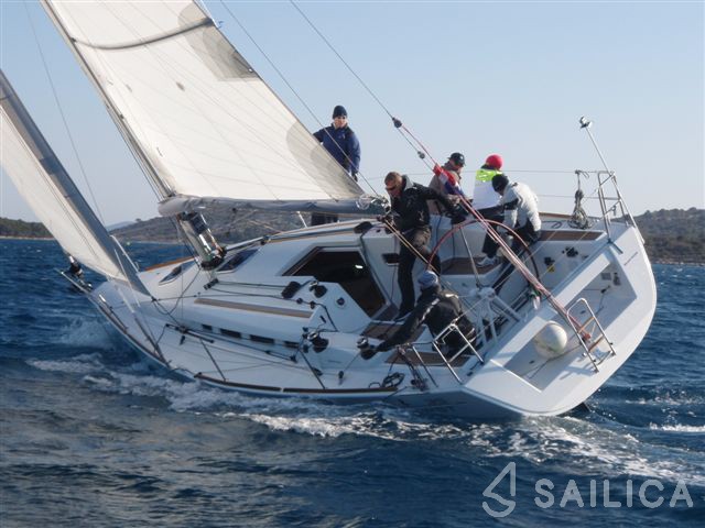First 35 - Yacht Charter Sailica