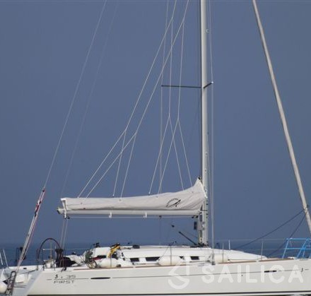 First 35 - Yacht Charter Sailica