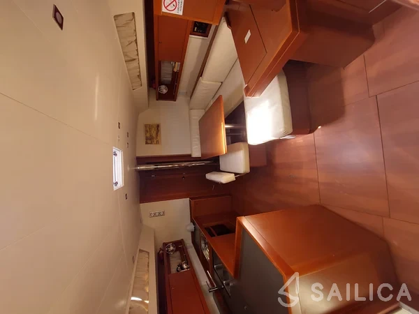 Oceanis 45 - Yacht Charter Sailica