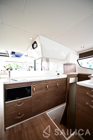 Bali 4.4 - Yacht Charter Sailica