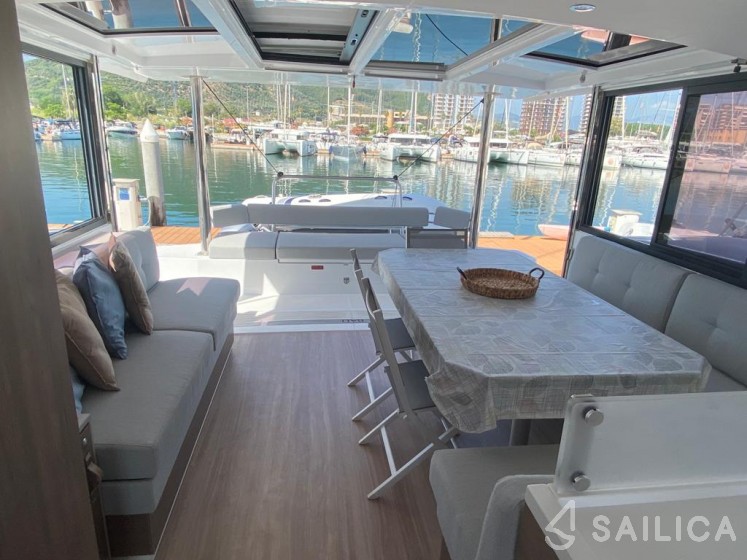 Bali 4.4 - Yacht Charter Sailica