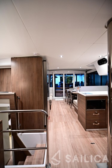 Bali 4.4 - Yacht Charter Sailica