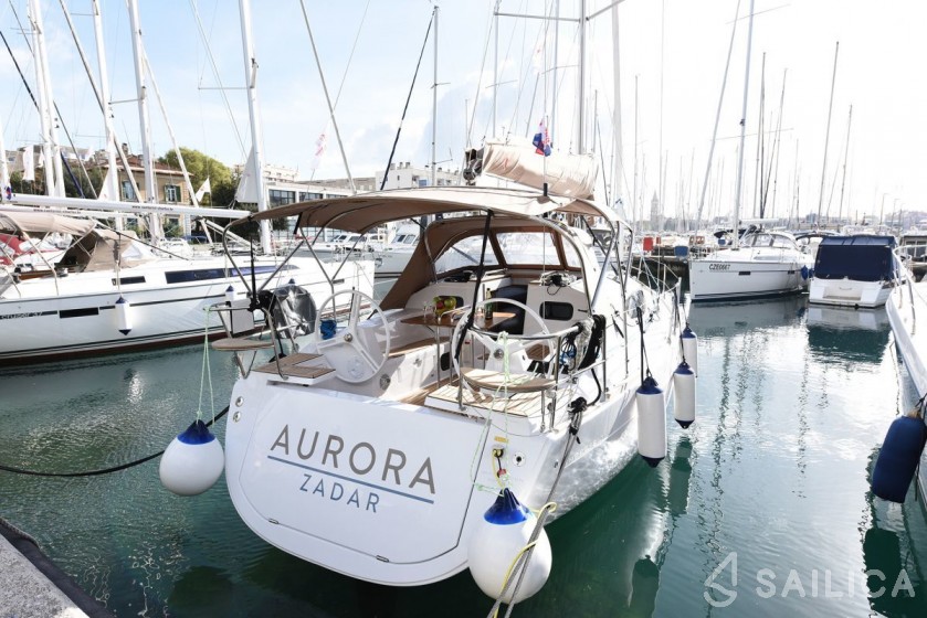 Elan 35 Impression - Yacht Charter Sailica