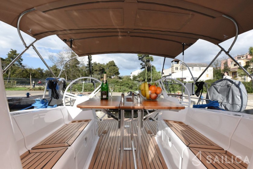 Elan 35 Impression - Yacht Charter Sailica