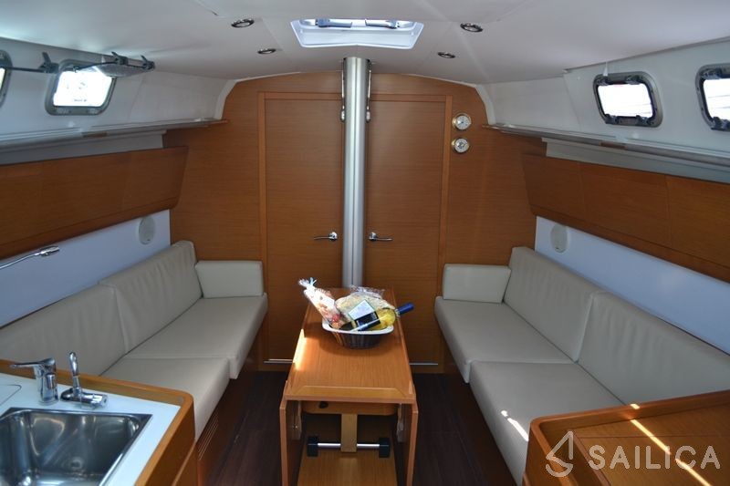 Elan 35 Impression - Yacht Charter Sailica