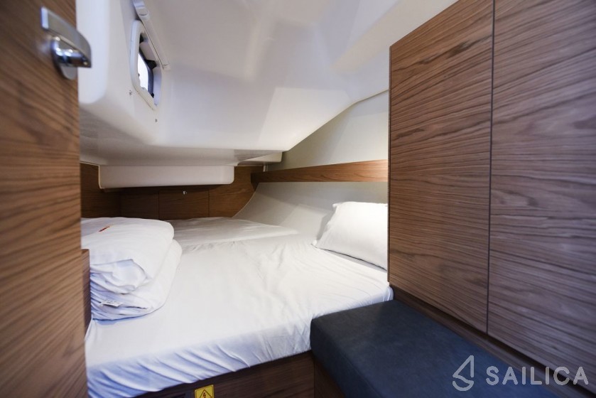 Elan 35 Impression - Yacht Charter Sailica