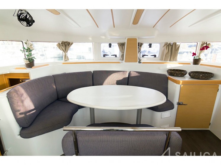 Lagoon 380 - Yacht Charter Sailica