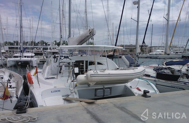 Lagoon 380 - Yacht Charter Sailica