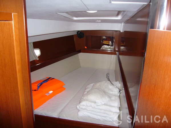 Oceanis 50 Family - Yacht Charter Sailica