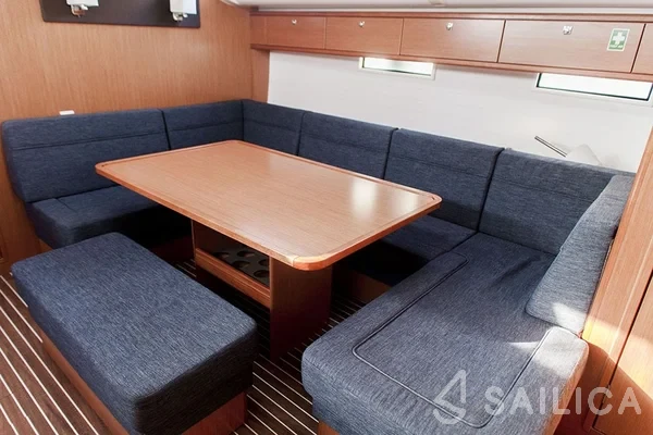 Bavaria 51 Cruiser - Yacht Charter Sailica