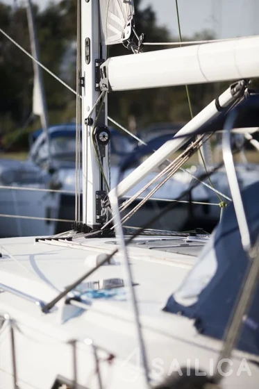 Bavaria 51 Cruiser - Yacht Charter Sailica