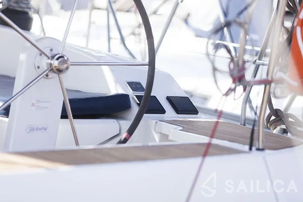 Bavaria 51 Cruiser - Yacht Charter Sailica
