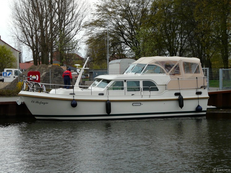 Grand Sturdy 40.9 AC - Yacht Charter Sailica