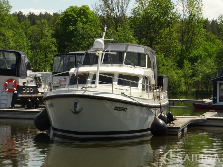 Grand Sturdy 40.9 AC - Yacht Charter Sailica