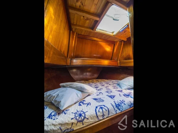 Classic Adria Yacht Luka - Yacht Charter Sailica
