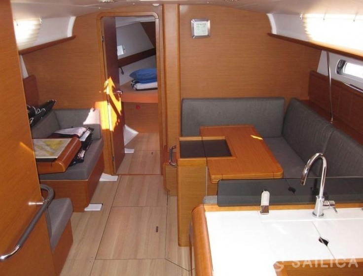 Sun Odyssey 409 - Yacht Charter Sailica