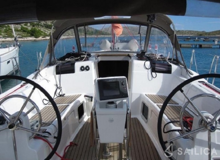 Sun Odyssey 409 - Yacht Charter Sailica