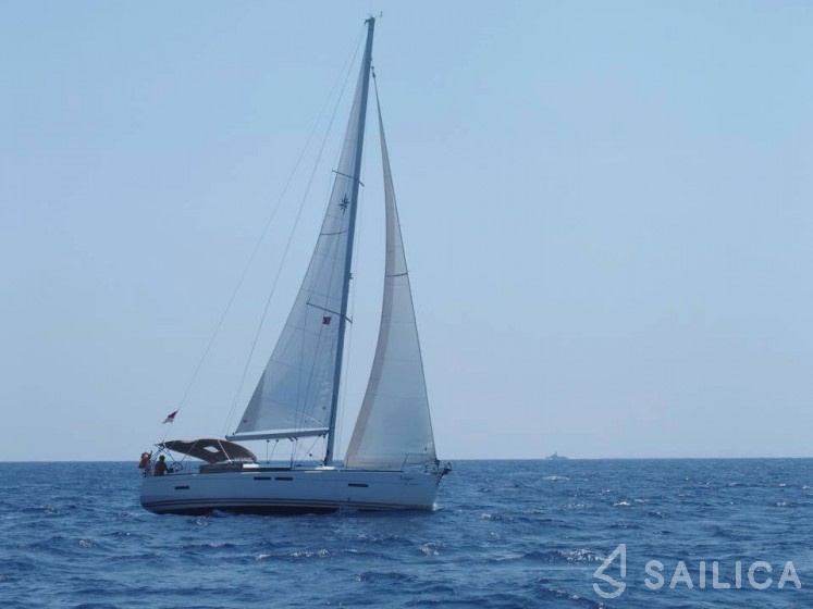 Sun Odyssey 409 - Yacht Charter Sailica